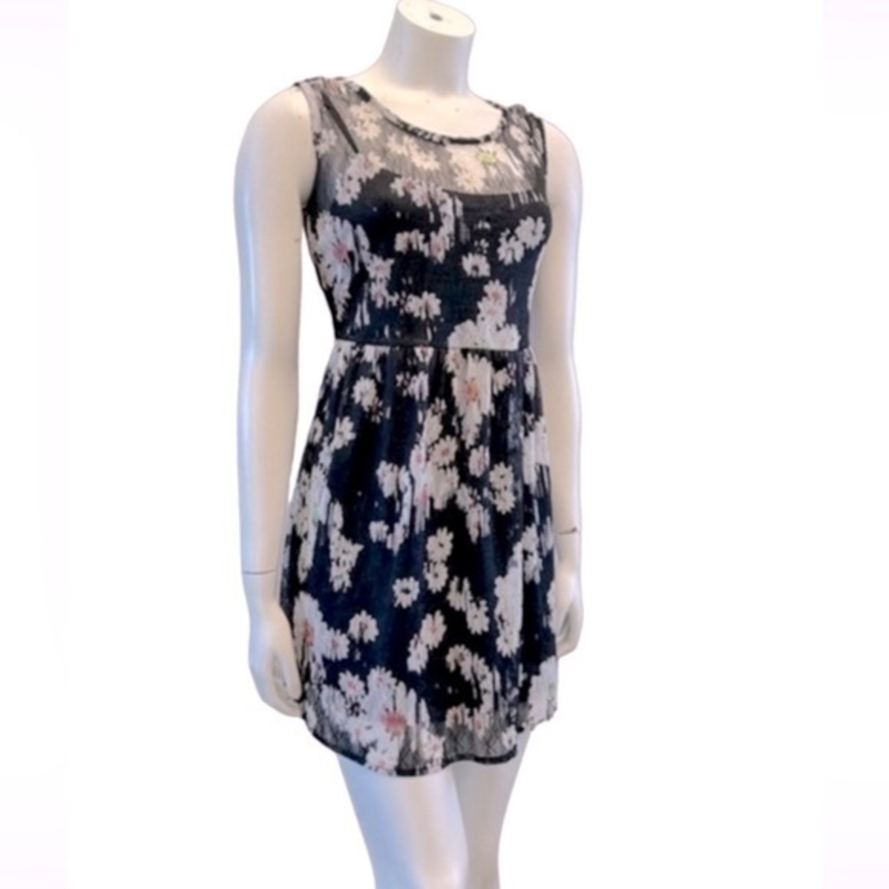 DEBOP pretty floral dress. Tank dress underneath with attached lace overlay.